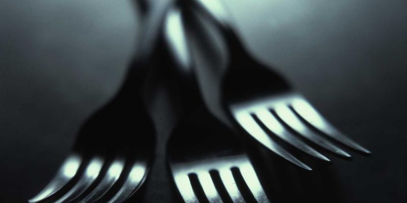 智能锁如何守护家门？深度剖析防猫眼开锁与防小黑盒技术，展望未来安防新趋势